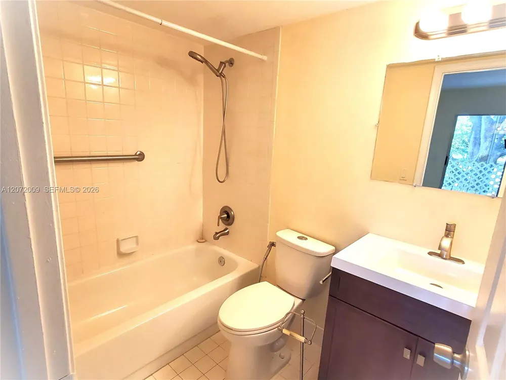 251 SW 132nd Way #208H Pembroke Pines, FL 33027