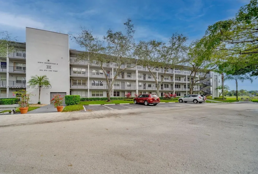 251 SW 132nd Way #208H Pembroke Pines, FL 33027