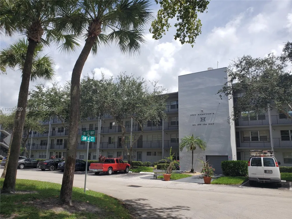 251 SW 132nd Way #208H Pembroke Pines, FL 33027