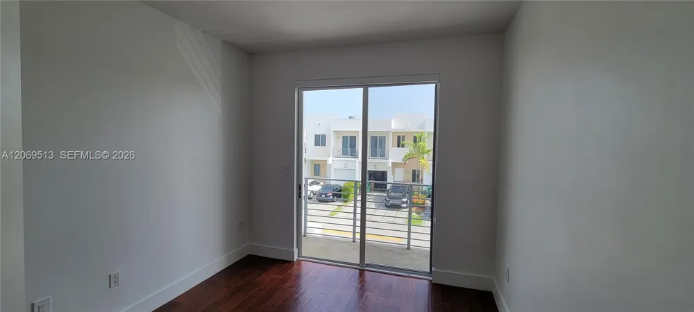 10219 NW 72nd Ter Doral, FL 33178
