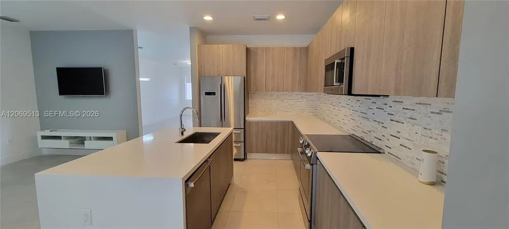 10219 NW 72nd Ter Doral, FL 33178