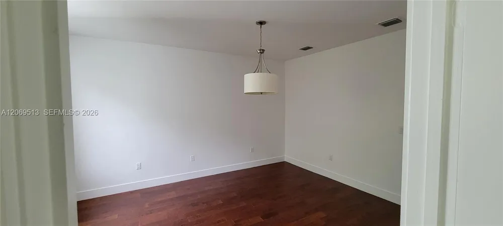 10219 NW 72nd Ter Doral, FL 33178