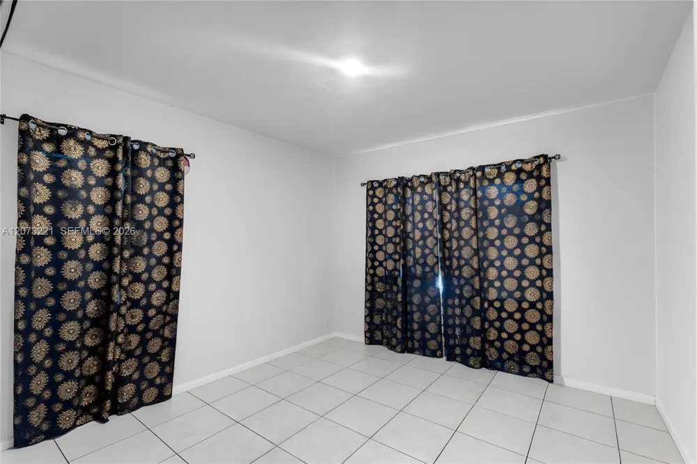 1191 NW 49th St Miami, FL 33127