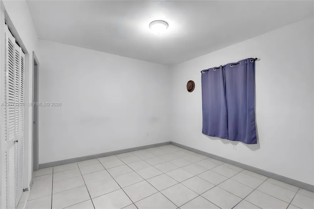 1191 NW 49th St Miami, FL 33127
