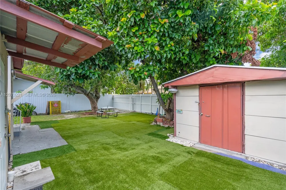 1191 NW 49th St Miami, FL 33127