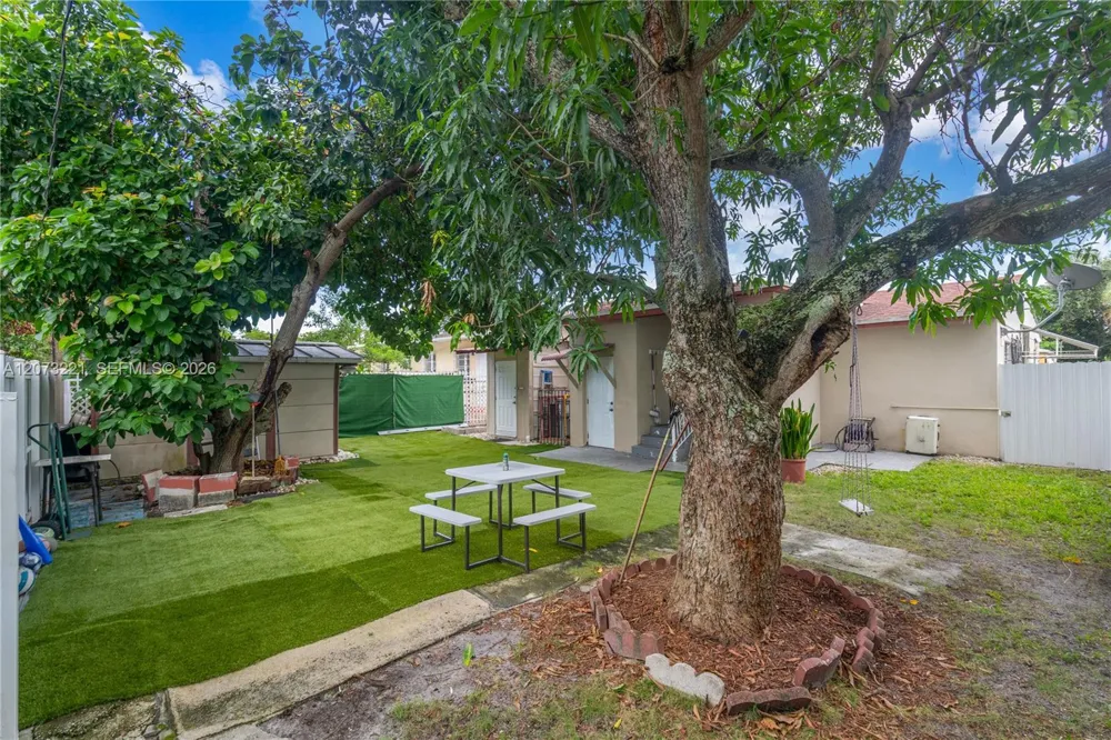 1191 NW 49th St Miami, FL 33127