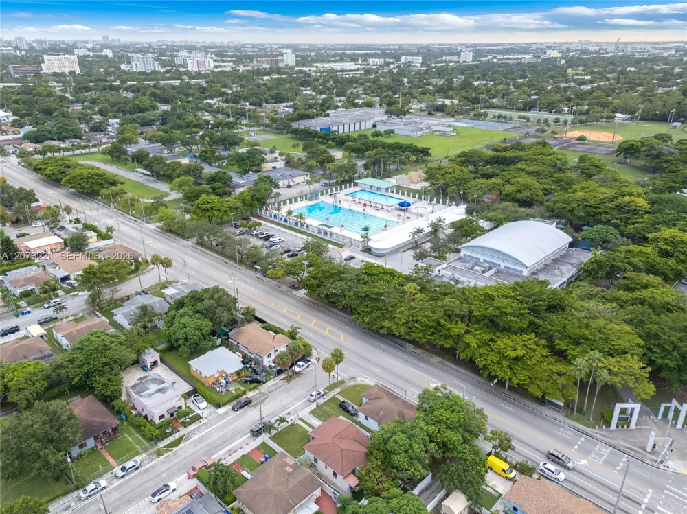 1191 NW 49th St Miami, FL 33127