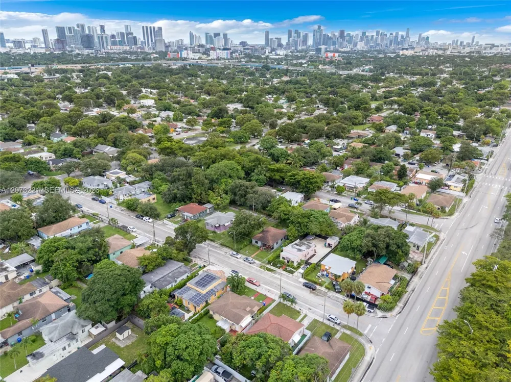 1191 NW 49th St Miami, FL 33127