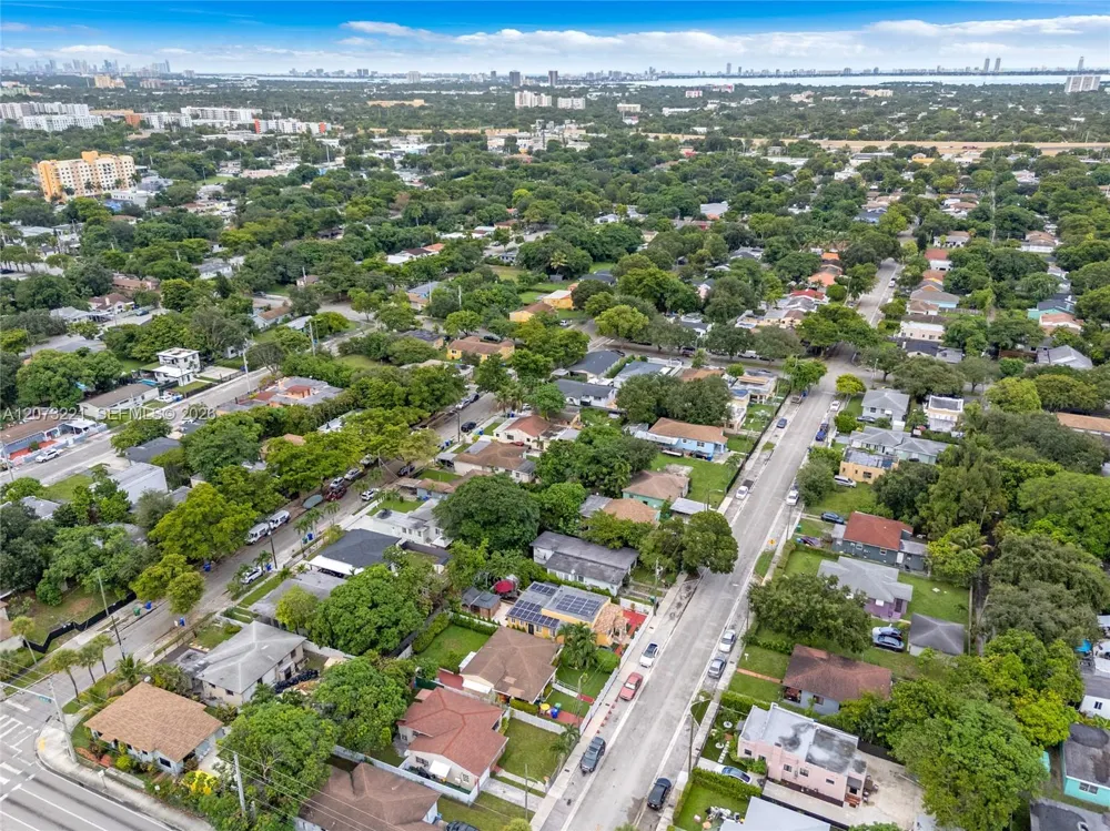 1191 NW 49th St Miami, FL 33127