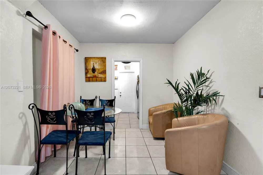1191 NW 49th St Miami, FL 33127