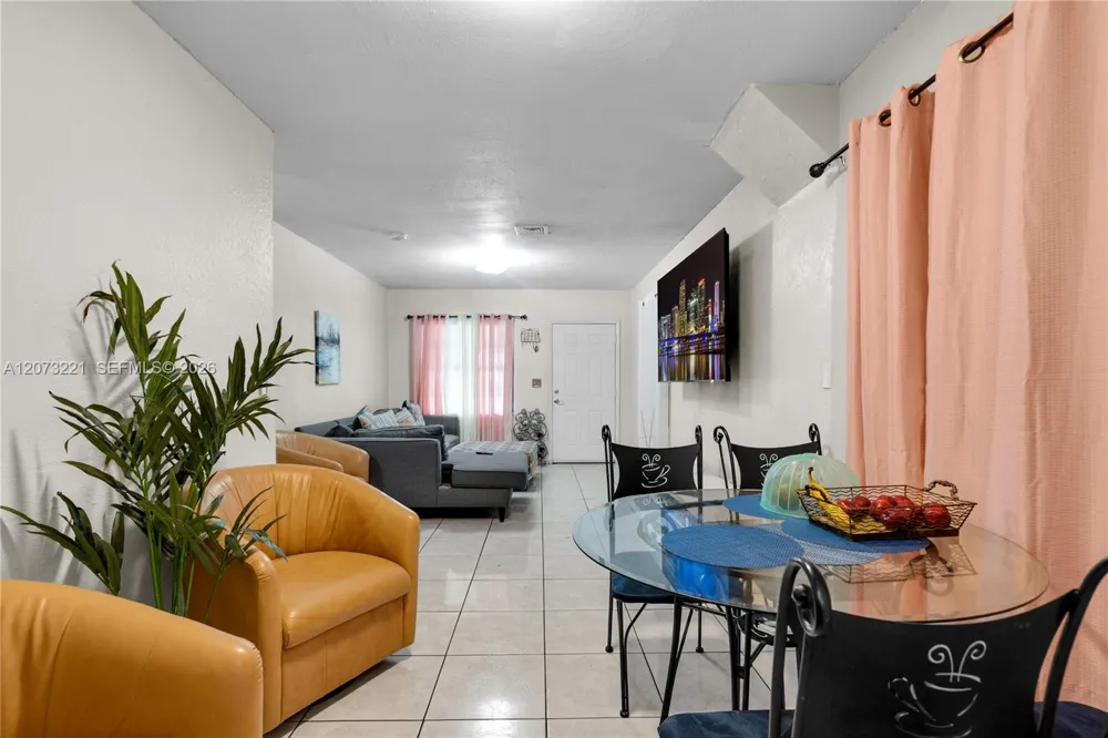 1191 NW 49th St Miami, FL 33127