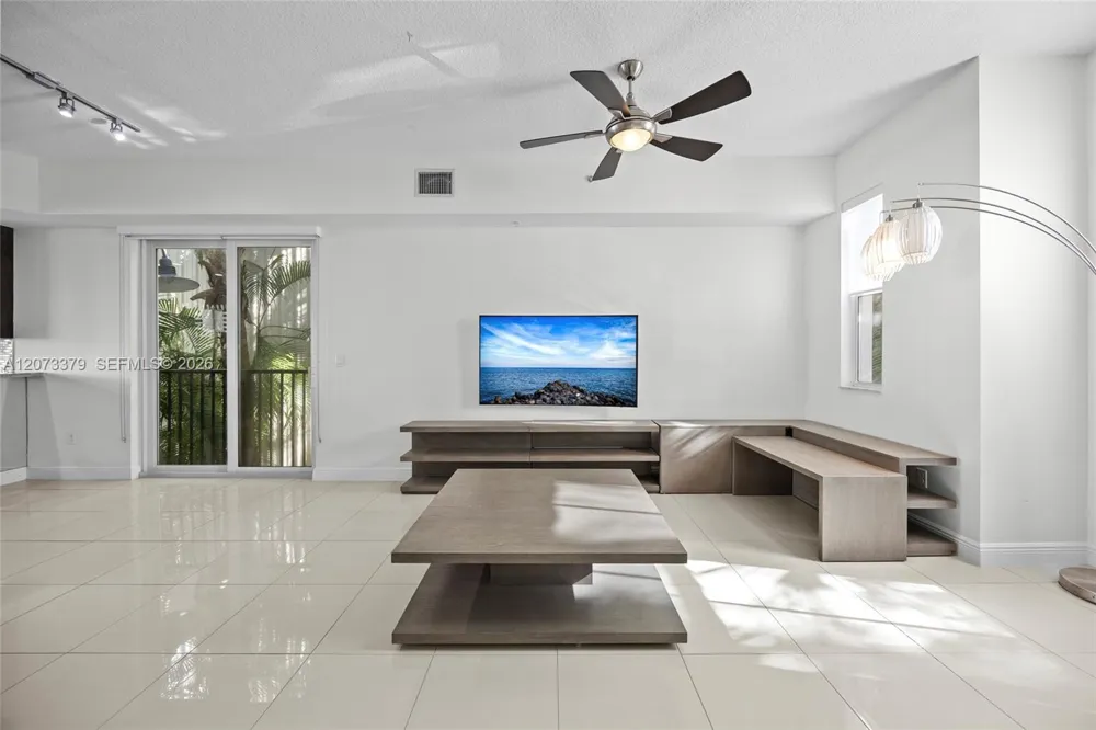 2690 Federal Hwy #30 (65) Boynton Beach, FL 33435