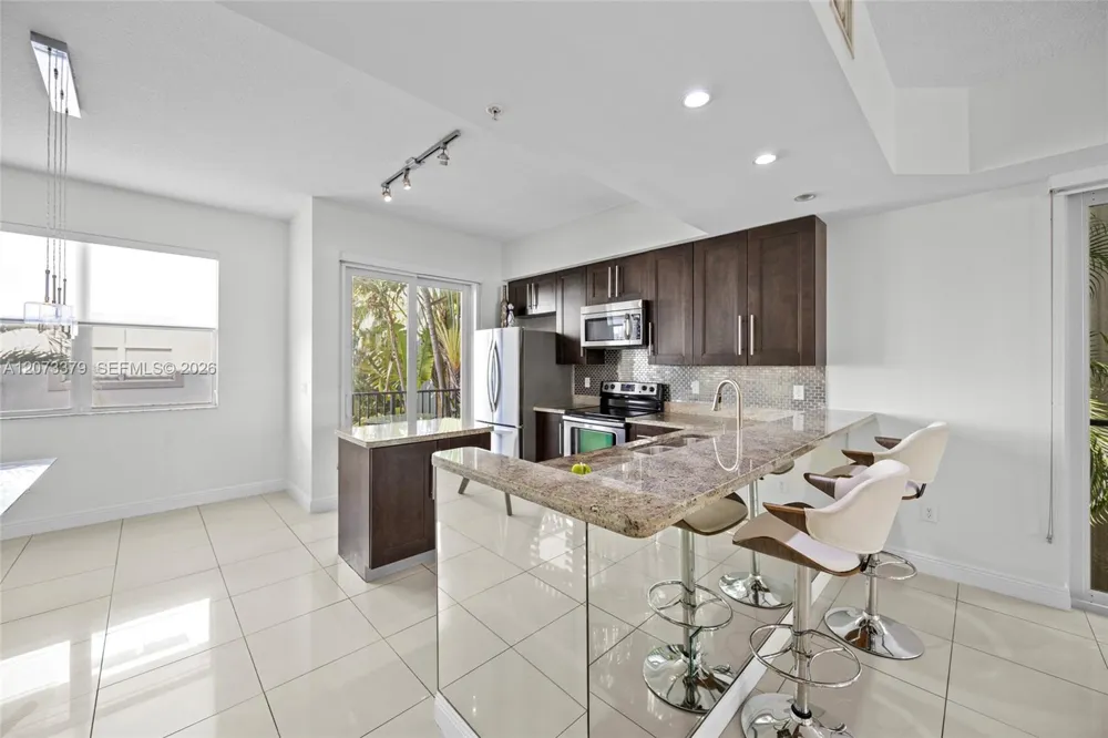 2690 Federal Hwy #30 (65) Boynton Beach, FL 33435