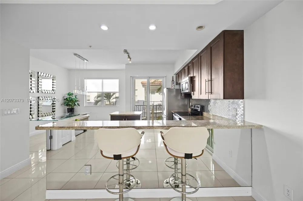 2690 Federal Hwy #30 (65) Boynton Beach, FL 33435