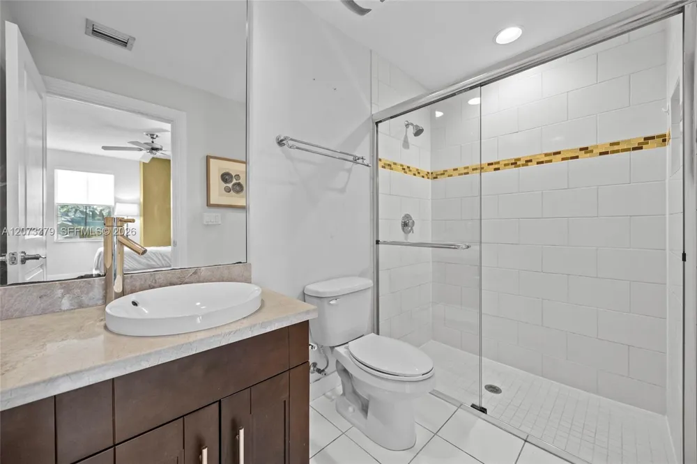 2690 Federal Hwy #30 (65) Boynton Beach, FL 33435