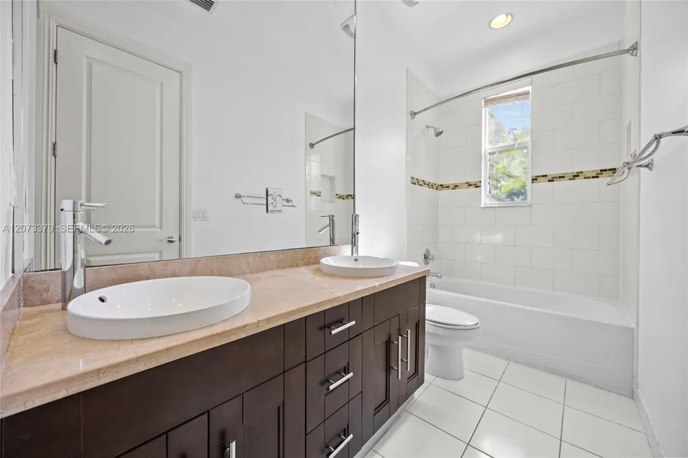 2690 Federal Hwy #30 (65) Boynton Beach, FL 33435