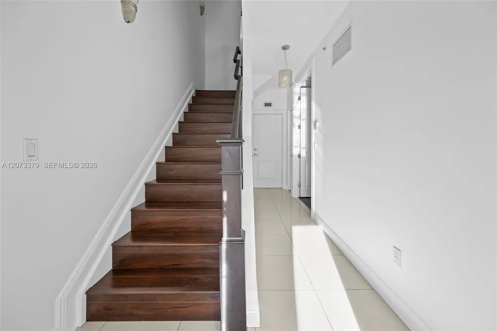 2690 Federal Hwy #30 (65) Boynton Beach, FL 33435