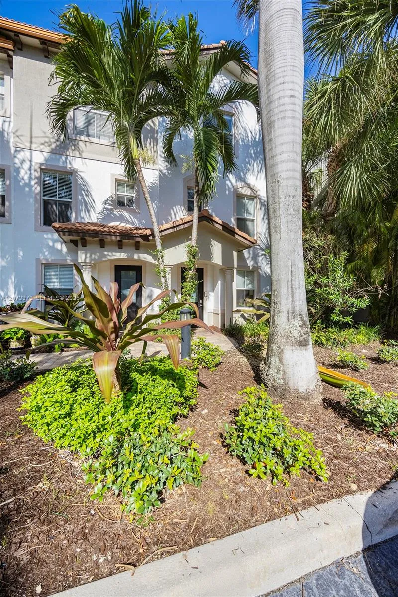 2690 Federal Hwy #30 (65) Boynton Beach, FL 33435