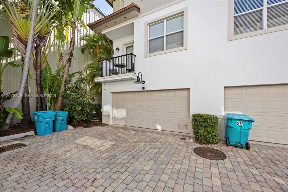 2690 Federal Hwy #30 (65) Boynton Beach, FL 33435