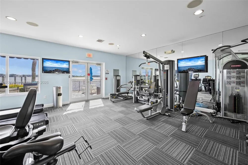 2690 Federal Hwy #30 (65) Boynton Beach, FL 33435