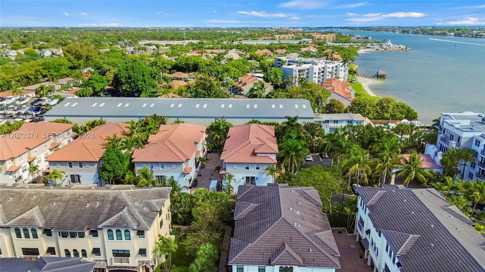 2690 Federal Hwy #30 (65) Boynton Beach, FL 33435