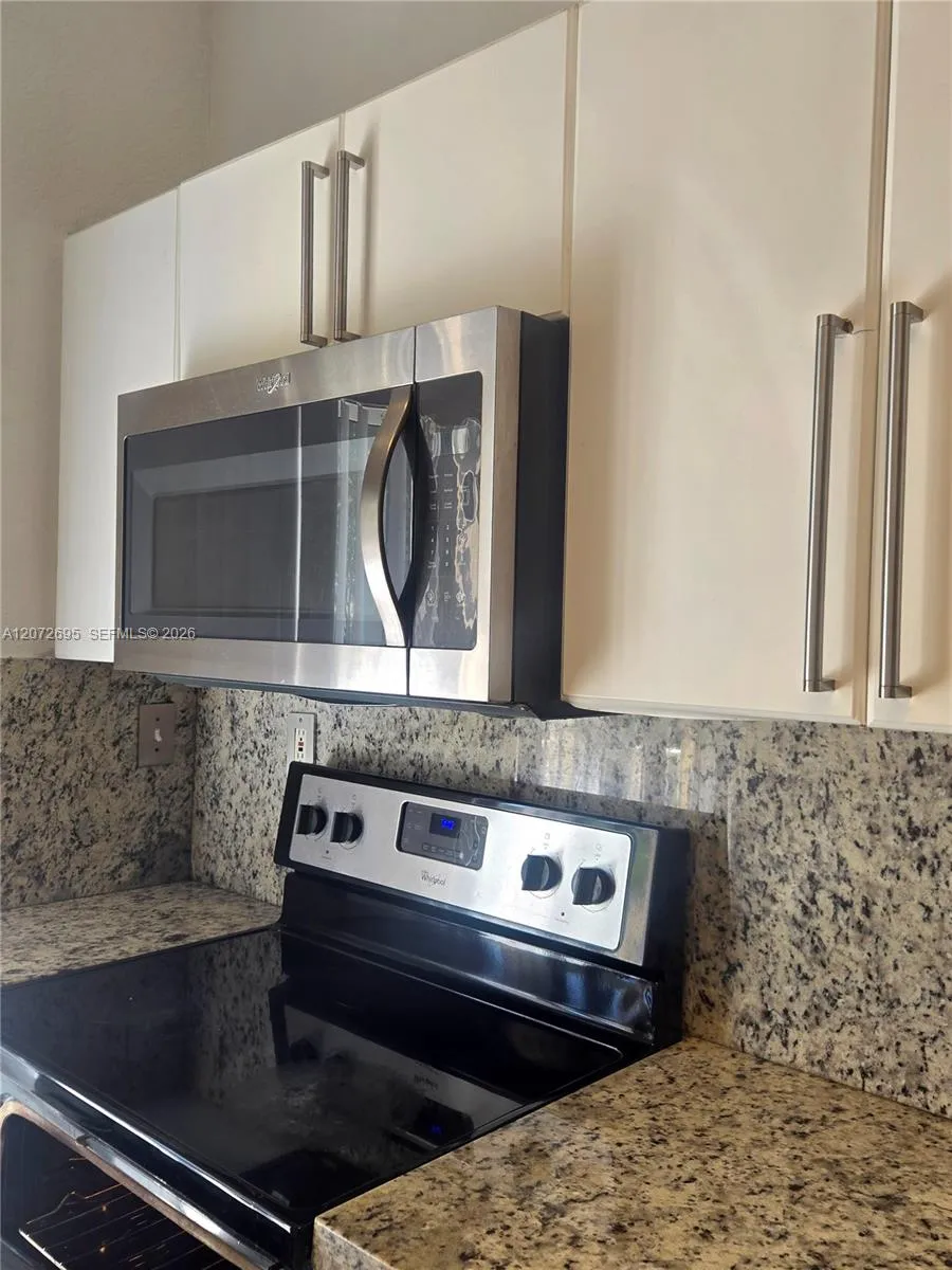 6900 NW 179th St #204-1 Hialeah, FL 33015