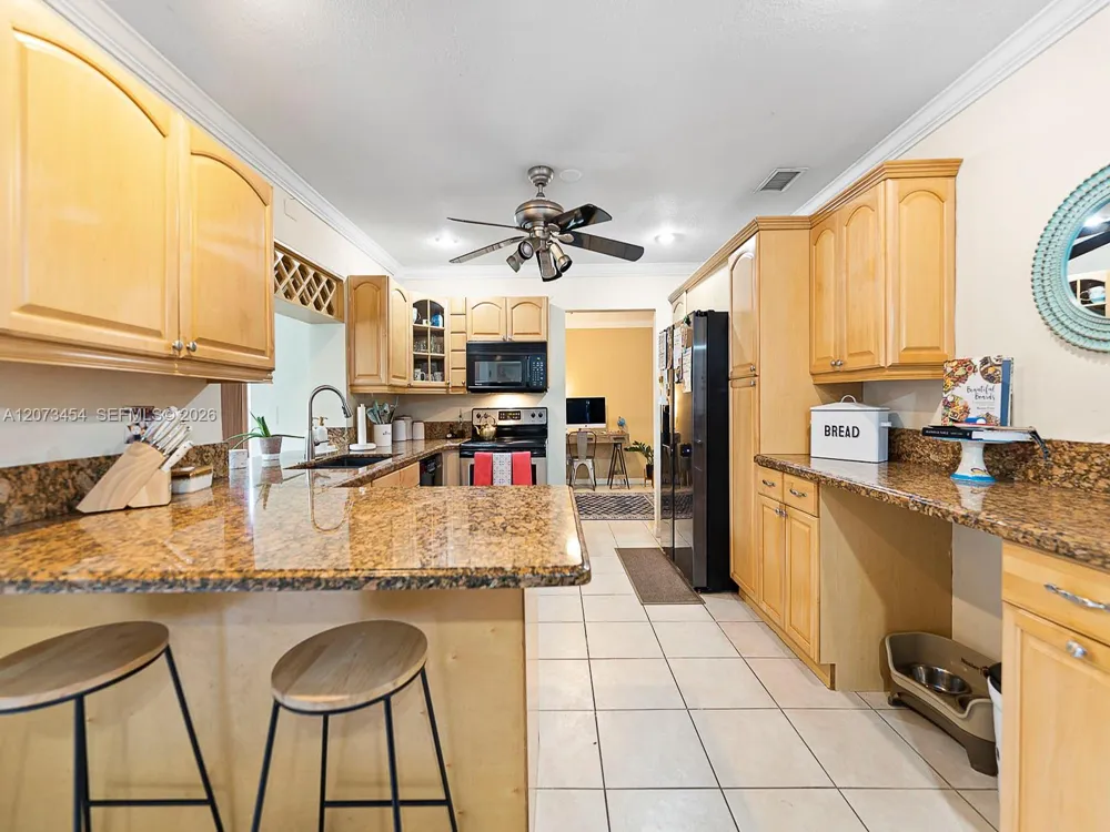 5009 SW 104th Ave Cooper City, FL 33328