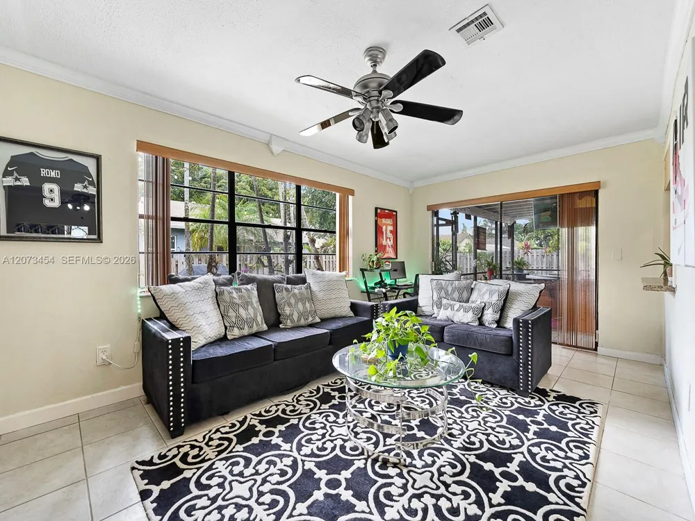5009 SW 104th Ave Cooper City, FL 33328