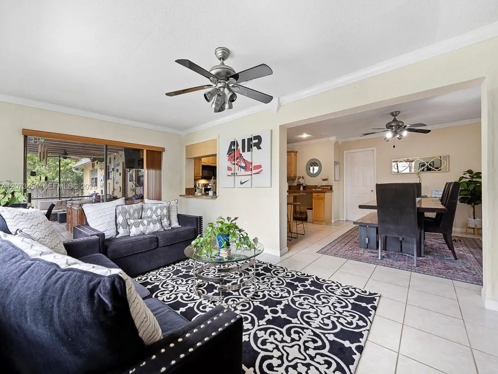 5009 SW 104th Ave Cooper City, FL 33328