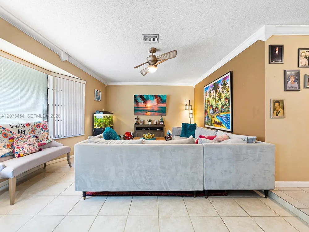 5009 SW 104th Ave Cooper City, FL 33328