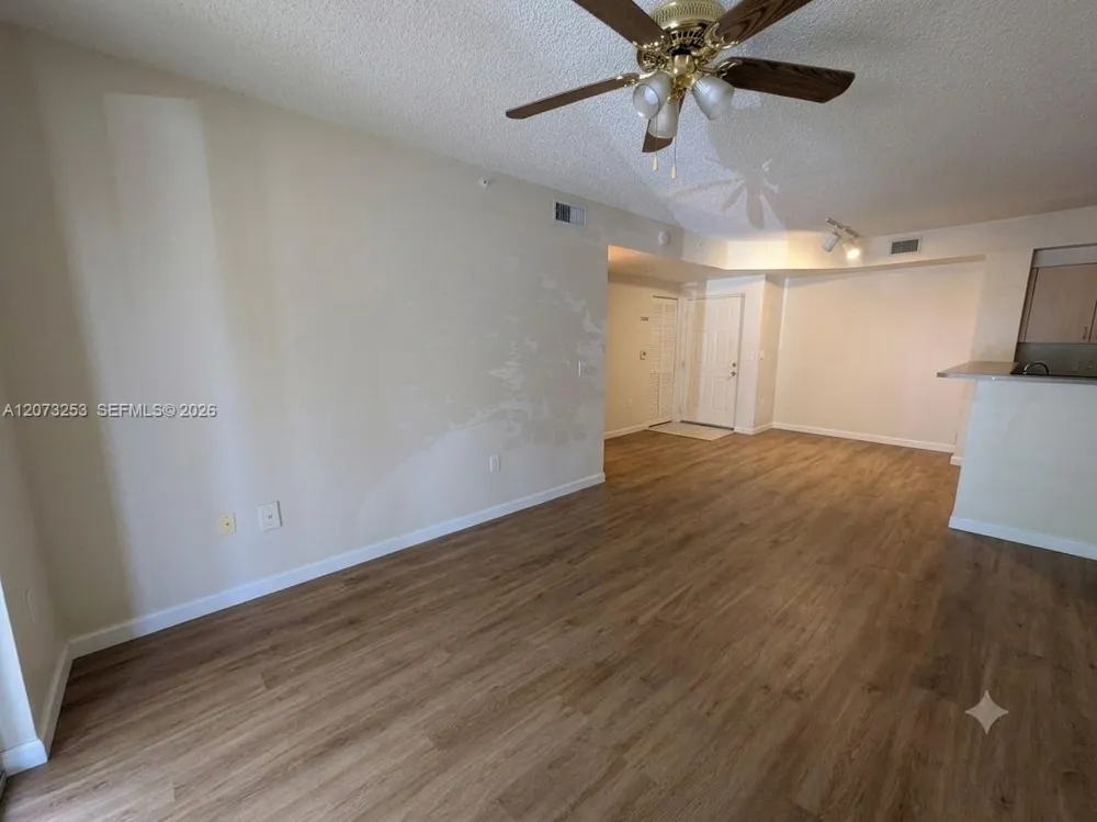 8060 Nob Hill Rd #101 Tamarac, FL 33321