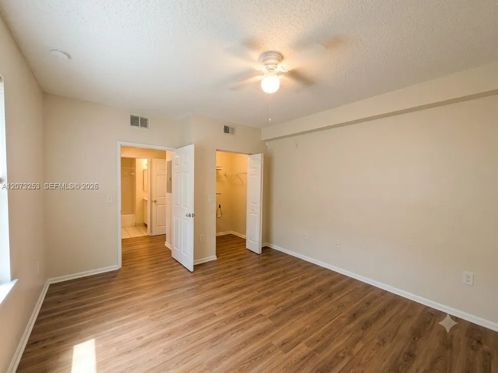 8060 Nob Hill Rd #101 Tamarac, FL 33321