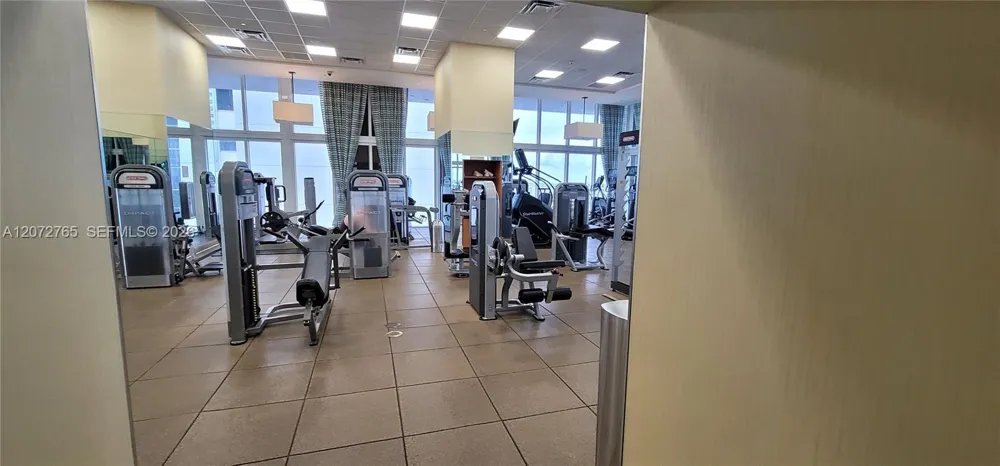 50 Biscayne Blvd #5202 Miami, FL 33132