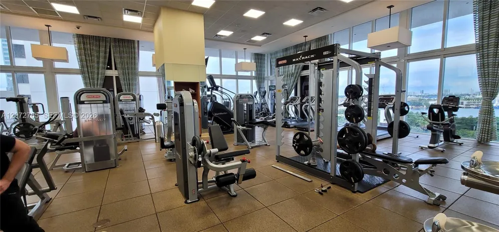 50 Biscayne Blvd #5202 Miami, FL 33132