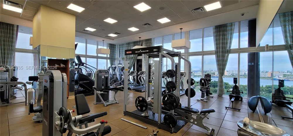 50 Biscayne Blvd #5202 Miami, FL 33132
