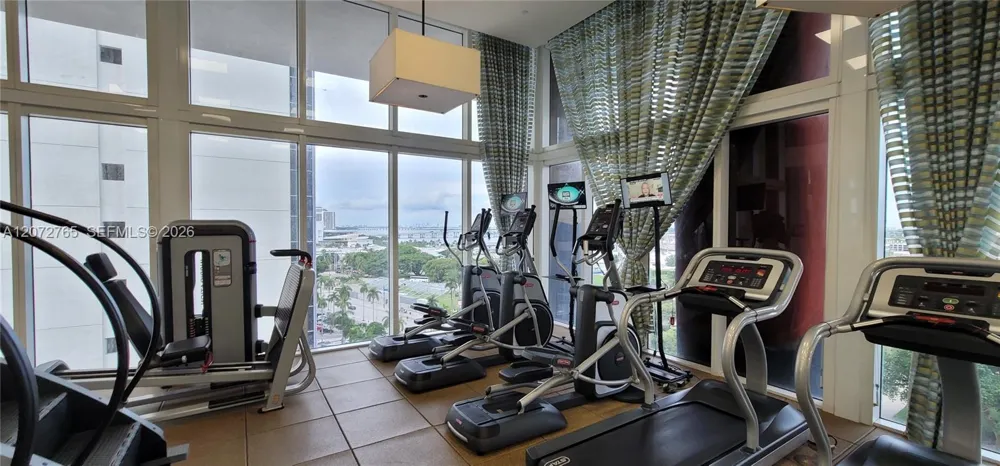 50 Biscayne Blvd #5202 Miami, FL 33132