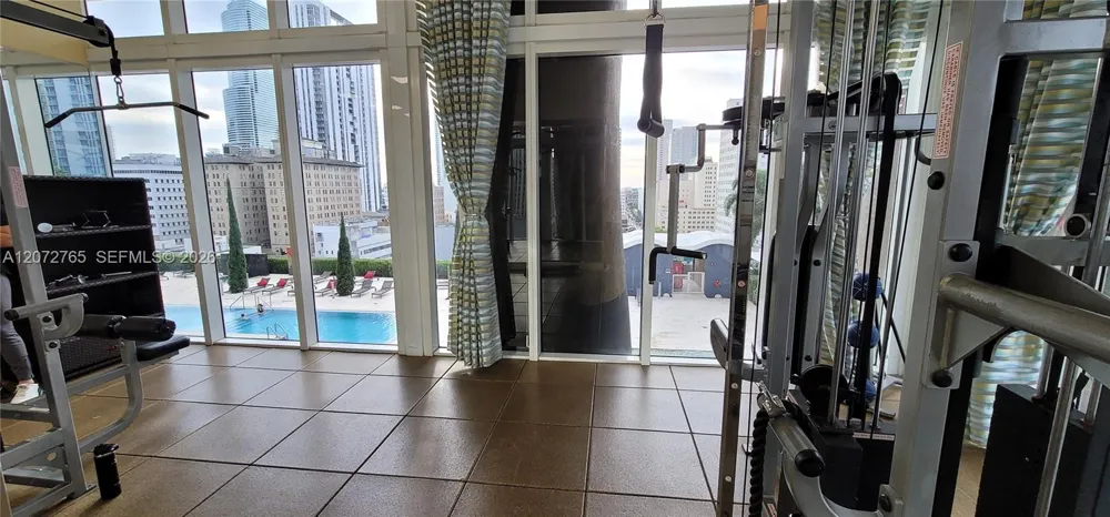 50 Biscayne Blvd #5202 Miami, FL 33132