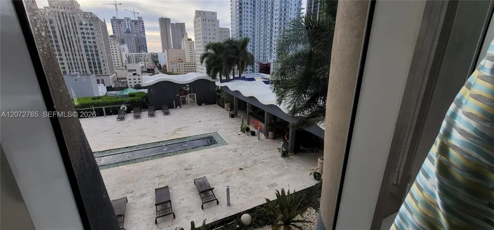 50 Biscayne Blvd #5202 Miami, FL 33132
