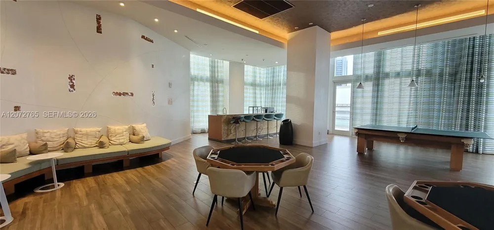 50 Biscayne Blvd #5202 Miami, FL 33132