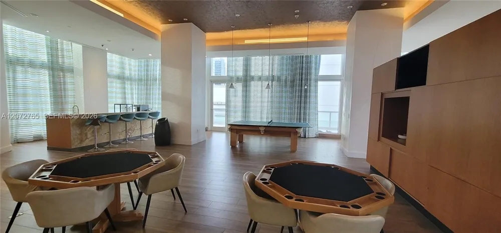 50 Biscayne Blvd #5202 Miami, FL 33132