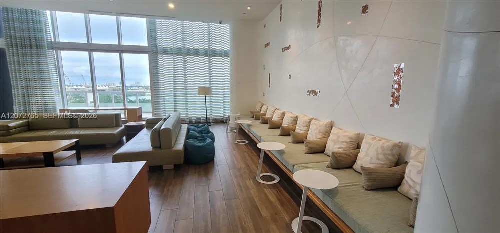 50 Biscayne Blvd #5202 Miami, FL 33132