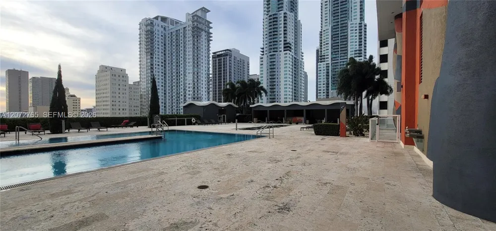 50 Biscayne Blvd #5202 Miami, FL 33132