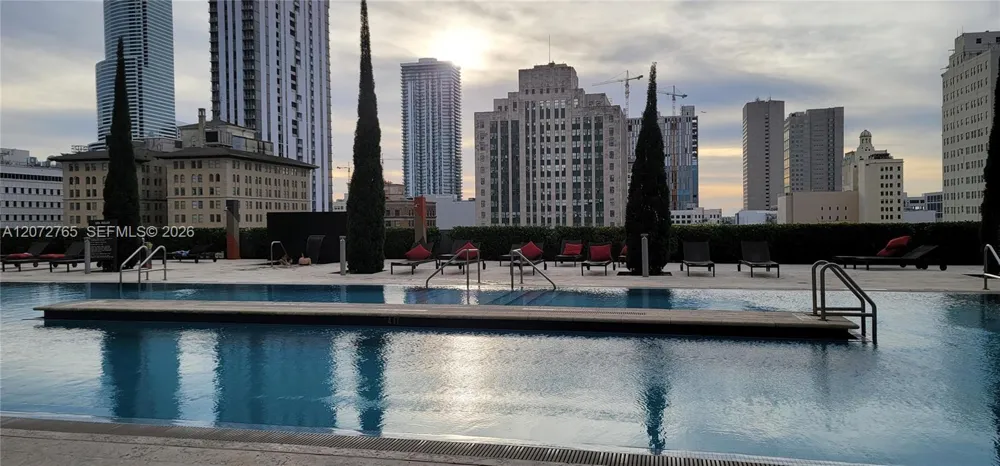 50 Biscayne Blvd #5202 Miami, FL 33132