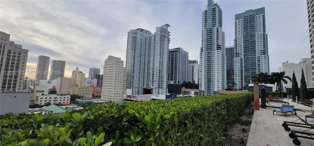 50 Biscayne Blvd #5202 Miami, FL 33132