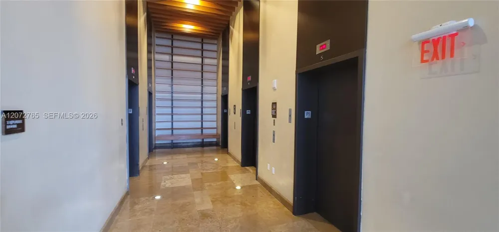 50 Biscayne Blvd #5202 Miami, FL 33132