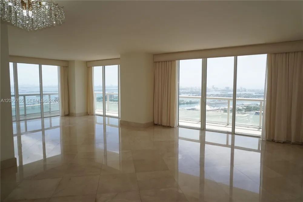 50 Biscayne Blvd #5202 Miami, FL 33132