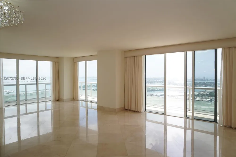 50 Biscayne Blvd #5202 Miami, FL 33132