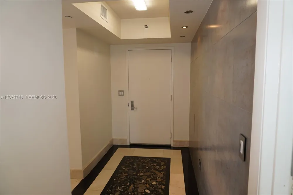 50 Biscayne Blvd #5202 Miami, FL 33132
