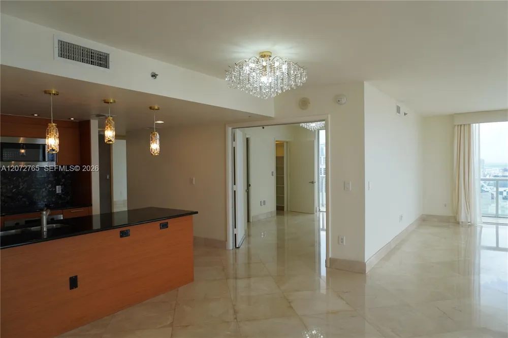 50 Biscayne Blvd #5202 Miami, FL 33132