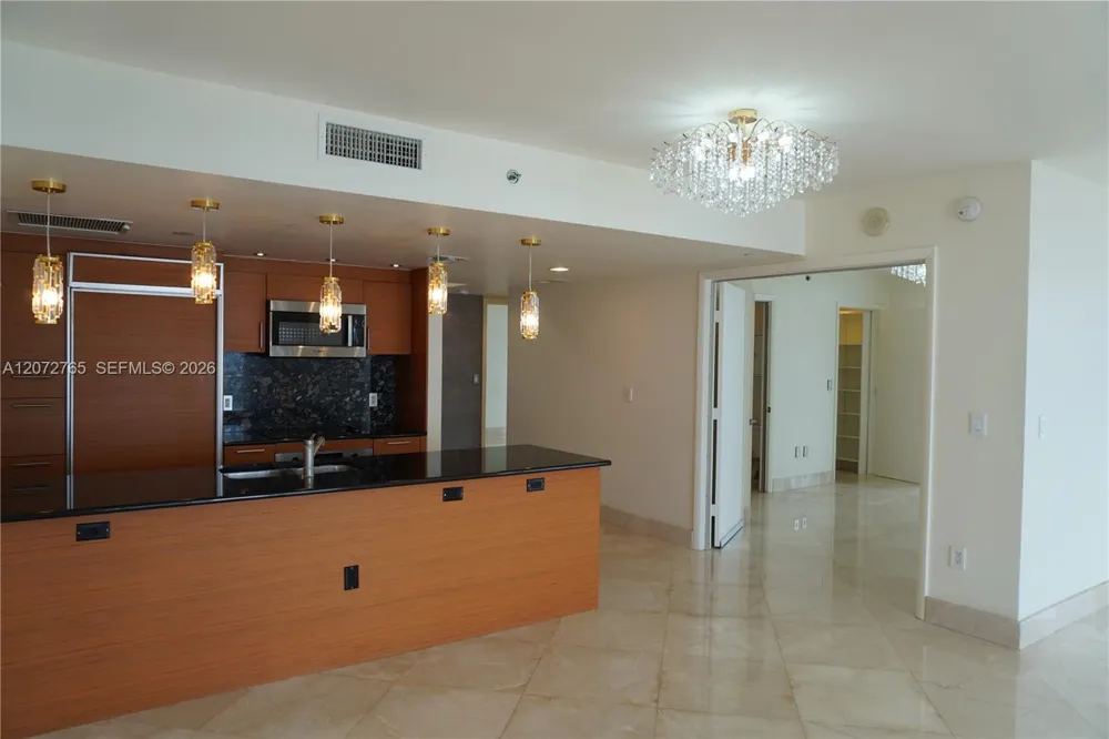 50 Biscayne Blvd #5202 Miami, FL 33132